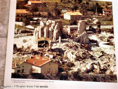 Venzone - il Duomo dopo il terremoto