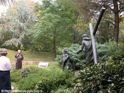 Chiampo - Santuario di Chiamo - La via Crucis