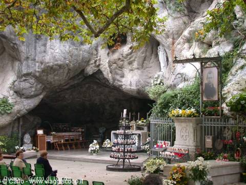 Chiampo - Grotta di Lourdes