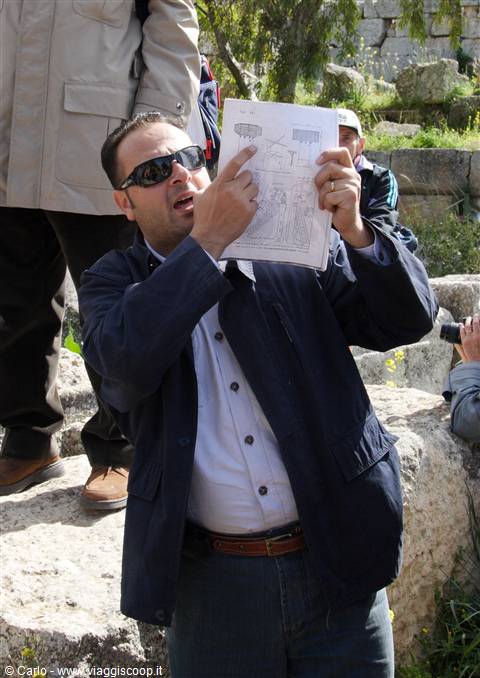 Siria - Chiesa di San Simeone Stilista - Aziz la guida