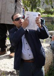 Siria - Chiesa di San Simeone Stilista - Aziz la guida