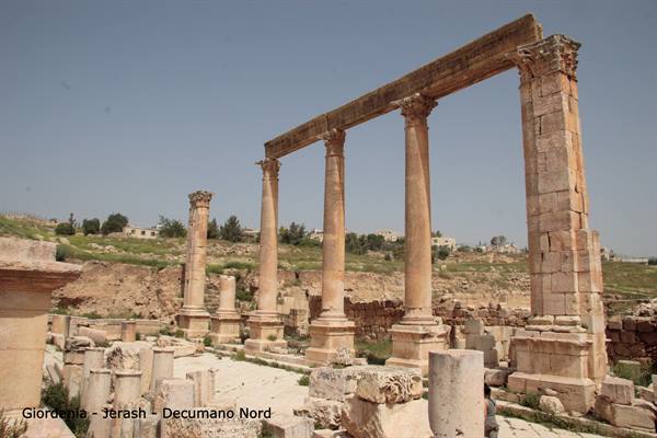 Giordania - Jerash - Decumano Nord