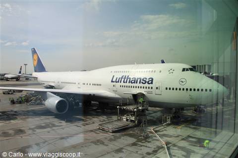 Aeroporto di Francoforte il 747 per New York