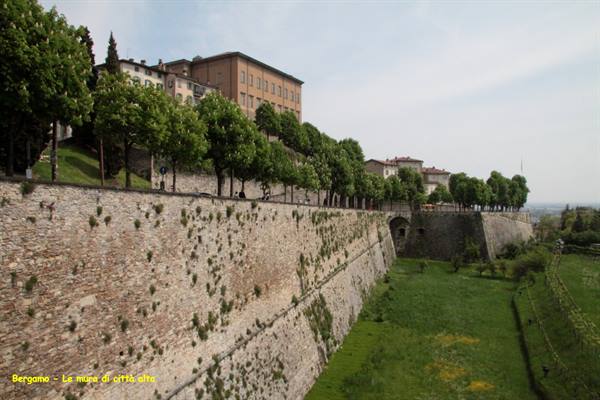 Bergamo - le mura della città alta