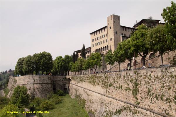 Bergamo - le mura della città alta