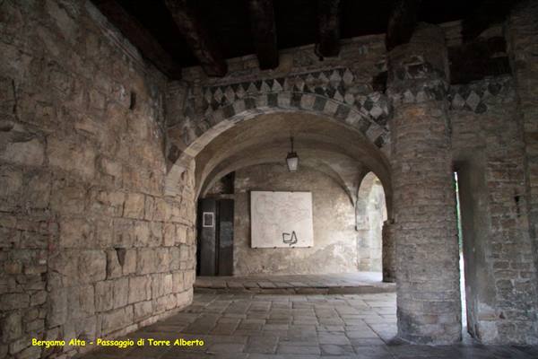 Bergamo alta - Passaggio di Torre Alberto