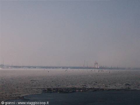 Tallin: pescatori sul ghiaccio
