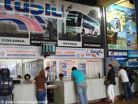 Montevideo: stazione autobus "Tres Cruces".