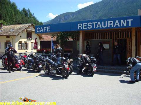 Pausa pranzo a Tiefencastel