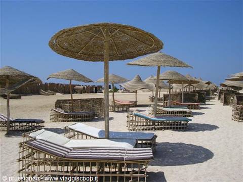 sdraio ad Abu Dabbab