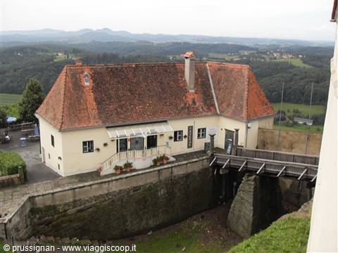 la fortezza di Riegersburg