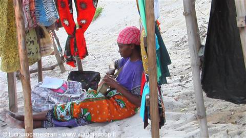 Watamu: venditrici di souvenir