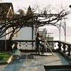 parco del municipio con statua di pittore che ritrae il lago ITALIA 