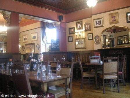 Belfast - Crown Liquor Saloon