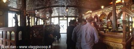 Belfast - Crown Liquor Saloon