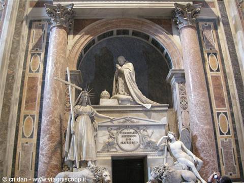 All'interno della Basilica di San Pietro