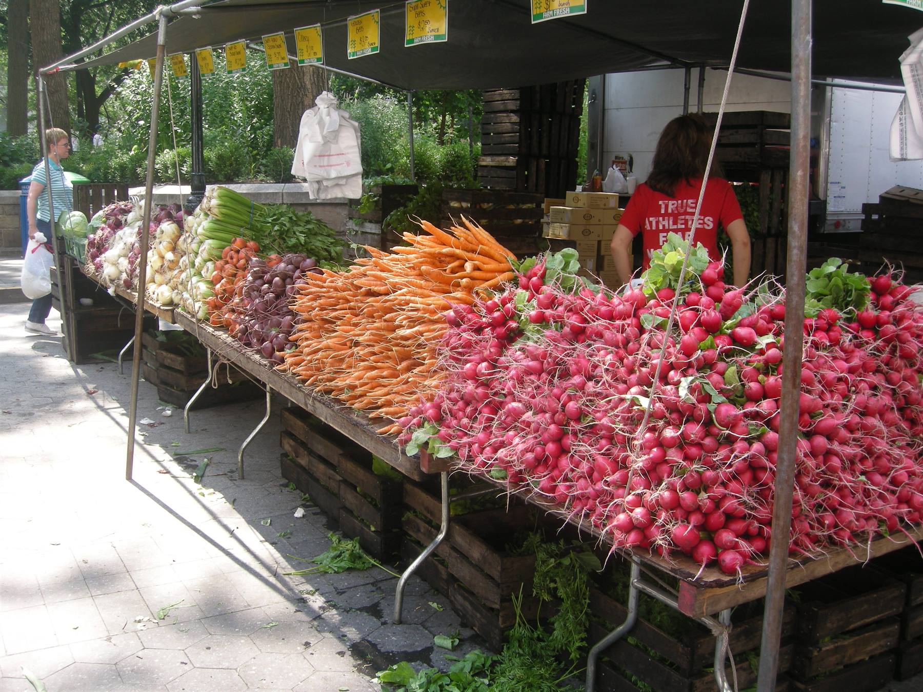 Mercato ortofrutticolo di prodotti locali