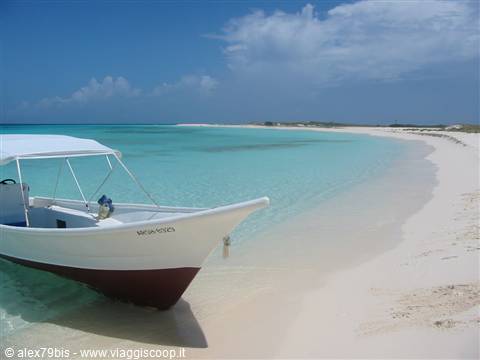 caio de agua los roques