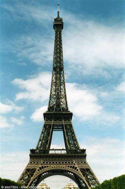 TORRE EIFFEL