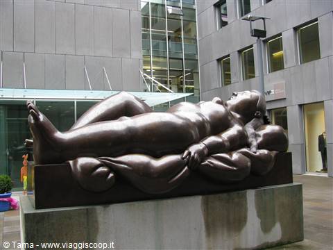 Statua