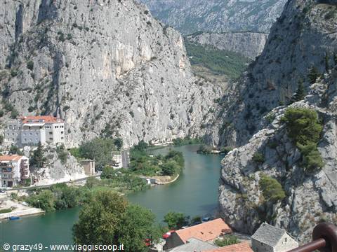 il fiume a omis