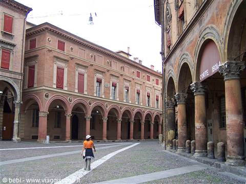 Bologna e i suoi portici...deserti