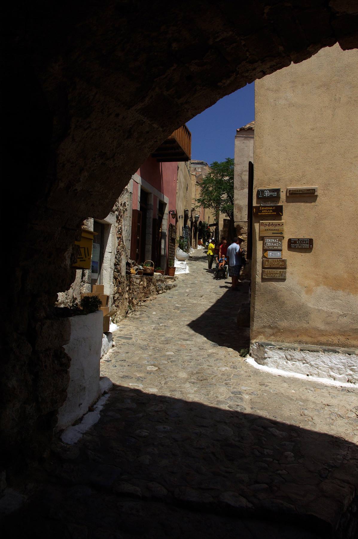 Monemvassia bottegucce