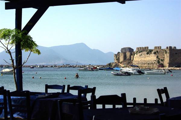 Methoni il forte da un taverna