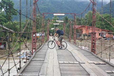 Vang Vieng - Per risaie in Bici