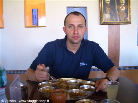 Pranzo ad ahmedabad