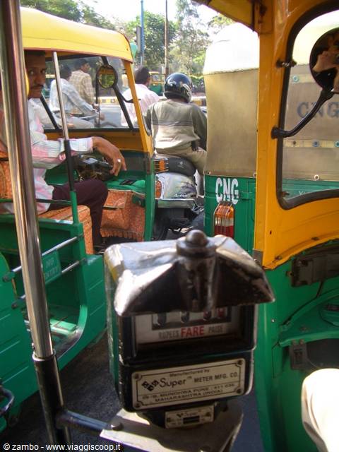 Sul TUK TUK...in mezzo altraffico