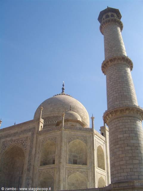 marmo bianco, cupole  e minareti...