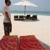 In spiaggia....meglio all'ombra EMIRATI ARABI UNITI 