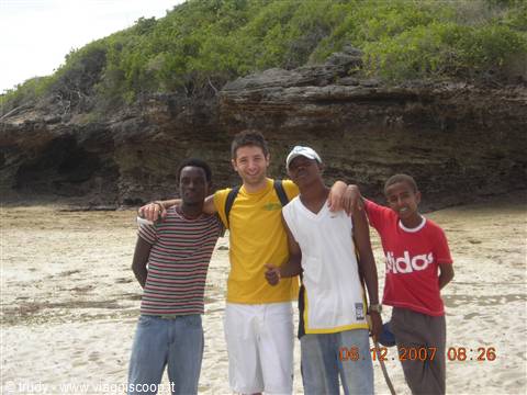 BOB, LAPO, SALIM E BATTERIA