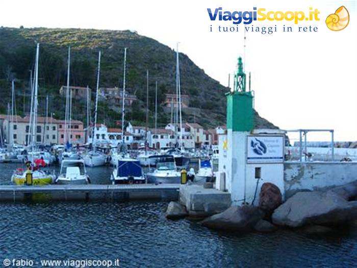 il porto di capraia