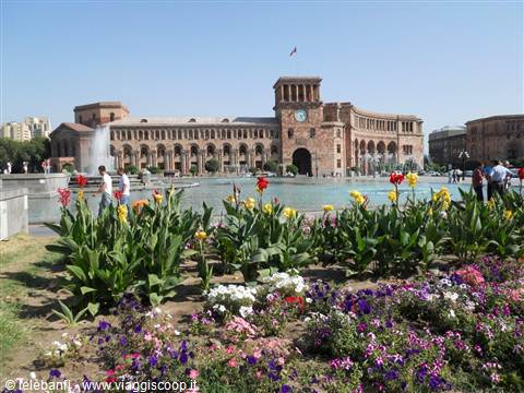  Yerevan Piazza della Repubblica