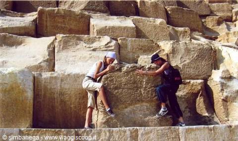 un bacio alla Piramide