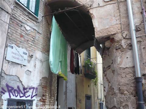 panni stesi con riparo