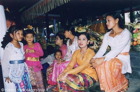 Odalan nel tempio di Jimbaran