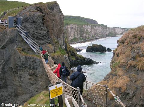 carrick-a-rede rope bridge