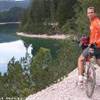CLAUDIO AL LAGO DI BRAIES ITALIA 