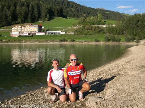 I MITICI BIKER SULLE RIVE DEL LAGO DI VALDAORA