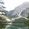LA MONTAGNA RIFESSA SUL LAGO . . . ITALIA 