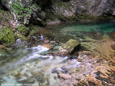 LE LIMPIDE ACQUE NELLE GOLE DEL VINTGAR