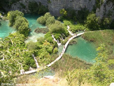 LE FAMOSE PASSERELLE NEI LAGHI DI PLTIVICE