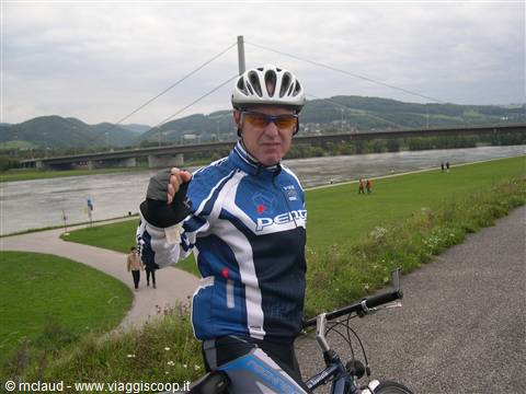PAPA' LUNGO IL DANUBIO