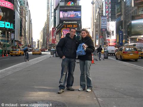 PASSEGGIANDO PER TIME SQUARE