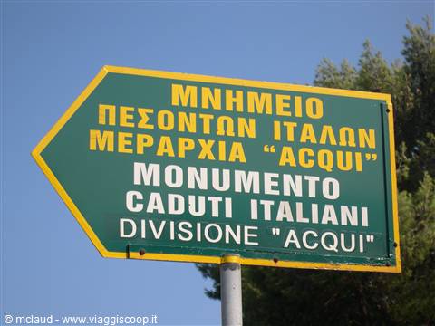 IN VISITA AL MONUMENTO AI CADUTI DELLA DIVISIONE "ACQUI"