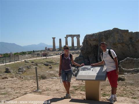 CLAUDIO, VALE E SULLO SFONDO IL TEMPIO DI APOLLO
