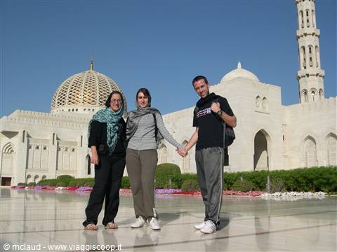 CONSUELO, VALE ED IO ALLA MOSCHRA SULTAN QABOOS